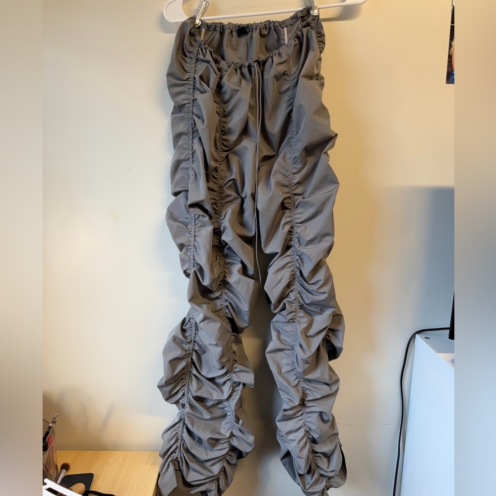 💎 Stylish Gray Ruched joggers